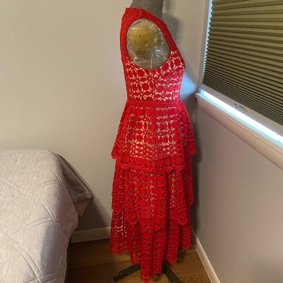 LULU’S Red Crocheted Sleeveless midi dress - Picture 2 of 12